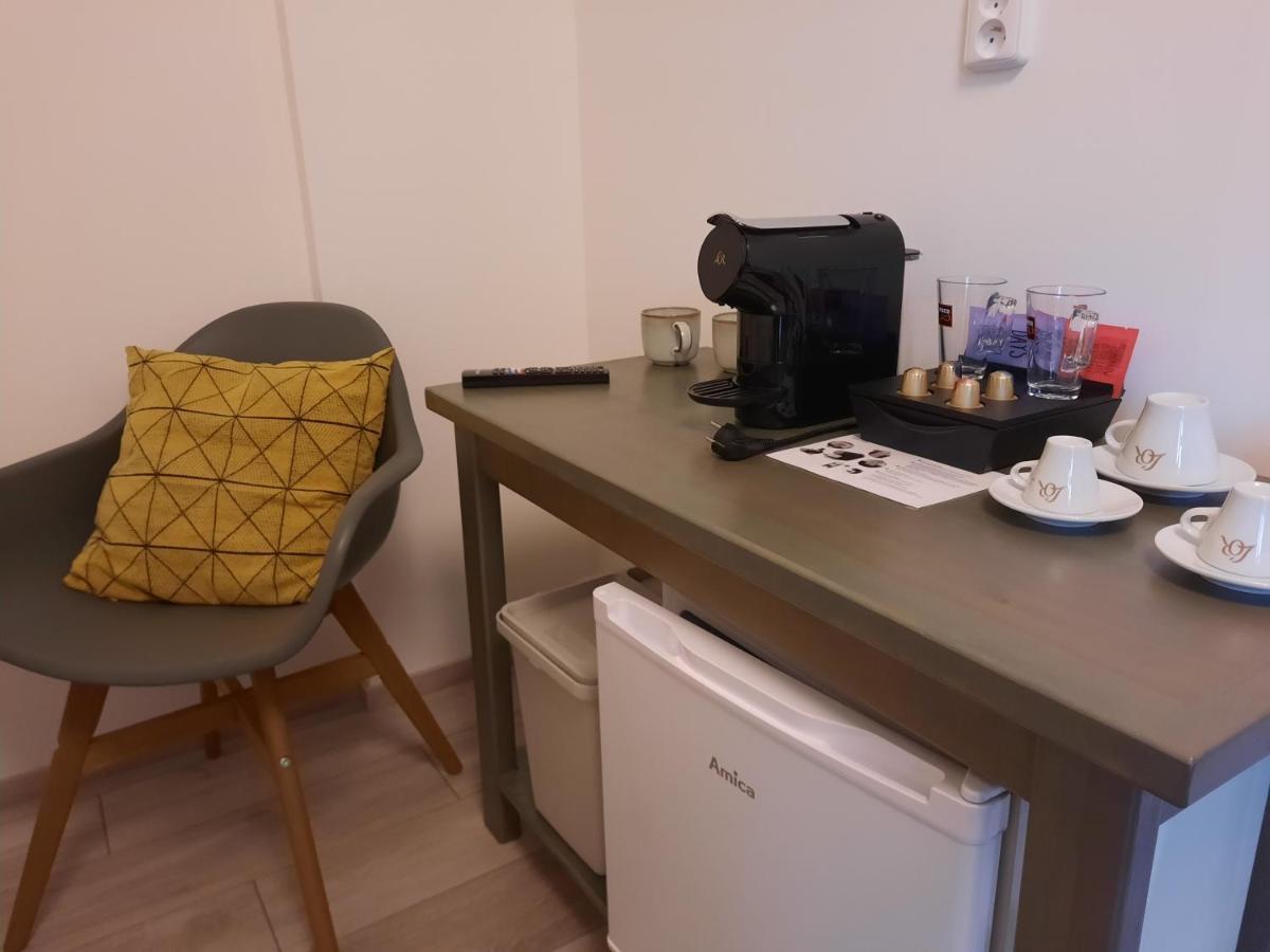 Penzion Zahrada Nad Rekou, Restaurace A Kavarna - Parkovani Gratis Zlata Koruna Ngoại thất bức ảnh